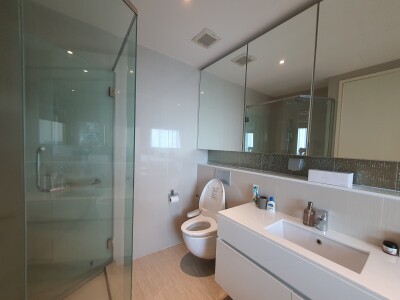 เอช คอนโด สุขุมวิท 43 / 📐 ขนาด 70 ตร.ม. | 🛏 2 ห้องนอน | 🛁 2 ห้องน้ำ | ชั้น 10