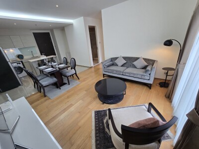 เอช คอนโด สุขุมวิท 43 / 📐 ขนาด 70 ตร.ม. | 🛏 2 ห้องนอน | 🛁 2 ห้องน้ำ | ชั้น 10