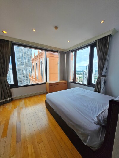 อกัสตัน สุขุมวิท 22 / ขนาด 155 ตร.ม. | ชั้น 28 | เพดานสูง 2.8 ม.