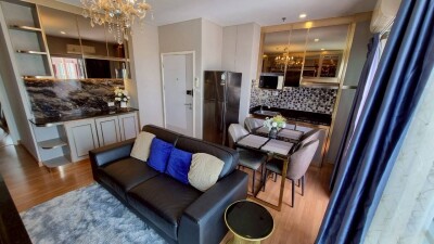 ลุมพินี เพลส รัชดา - สาธุ / 3 ห้องนอน  2 ห้องน้ำ  ขนาด 60 ตร.ม. (หายากมากสำหรับขนาดนี้)  ชั้น 28 ห้องมุม มีระเบียง 2 ด้า-2