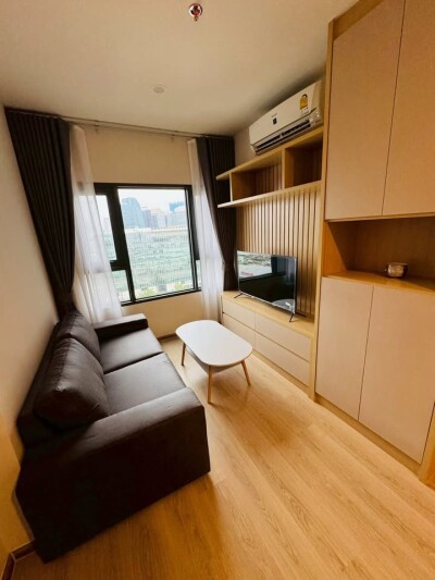 อัพเดทล่าสุด 25/6/2568 : ไลฟ์ พระราม 4 - อโศก / 🛏️ 1 ห้องนอน | 1 ห้องน้ำ 📐 ขนาด 33 ตร.ม. | ชั้น 15-3