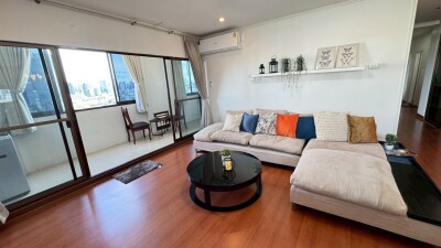 ศรีวรา แมนชั่น 1 / 🛏 3 ห้องนอน | 2 ห้องน้ำ | 1 ห้องครัว 📐 พื้นที่ใช้สอยกว้างขวาง 160 ตร.ม.