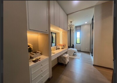 โครงการ The Master เอกมัย-สุคนธสวัสดิ์ / พื้นที่ใช้สอย: 409.25 ตร.ม.  3 ห้องนอน | 4 ห้องน้ำ (มีอ่างอาบน้ำ)