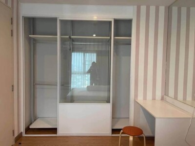 เดอะ พาร์คแลนด์ แกรนด์ ตากสิน / 📍 ชั้น 21 ห้อง 2118 วิวสระว่ายน้ำสวยงาม