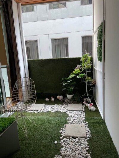 ควอด สีลม / 🛏 2 ห้องนอน | 🛁 2 ห้องน้ำ 📐 พื้นที่ 68 ตร.ม. | ชั้น 6