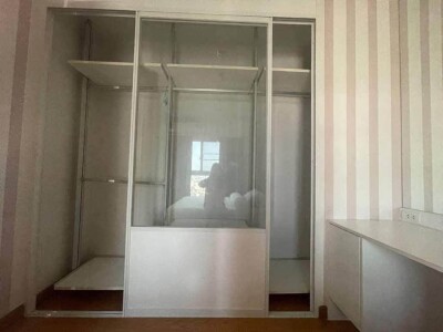 เดอะ พาร์คแลนด์ แกรนด์ ตากสิน / 📍 ชั้น 21 ห้อง 2118 วิวสระว่ายน้ำสวยงาม