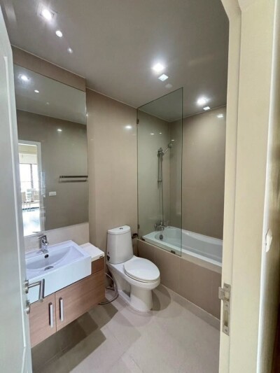 อัพเดทล่าสุด 19/7/2568 : โนเบิล รีไฟน์ / 🛏 2 ห้องนอน | 2 ห้องน้ำ 📐 ขนาด 72.52 ตร.ม.