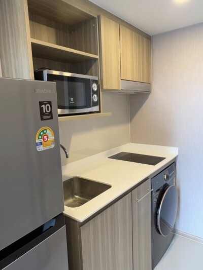 อัพเดทล่าสุด 2/8/2568 : ไลฟ์ พระราม 4 - อโศก / 📐 ขนาด 40 ตร.ม. | 1 ห้องนอน 1 ห้องน้ำ