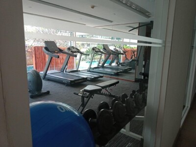 อัพเดทล่าสุด 21/7/2568 : วินด์ สุขุมวิท 23 / ขนาด 53 ตร.ม.  1 ห้องนอน (เตียงขนาด 6 ฟุต)