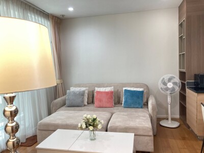 อัพเดทล่าสุด 21/7/2568 : วินด์ สุขุมวิท 23 / ขนาด 53 ตร.ม.  1 ห้องนอน (เตียงขนาด 6 ฟุต)