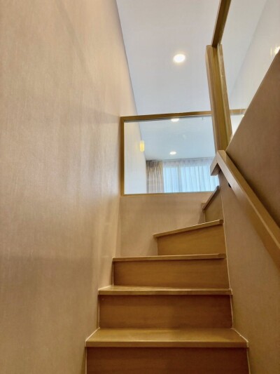 อัพเดทล่าสุด 2/8/2568 : ไลฟ์ พระราม 4 - อโศก / 📐 ขนาด 40 ตร.ม. | 1 ห้องนอน 1 ห้องน้ำ