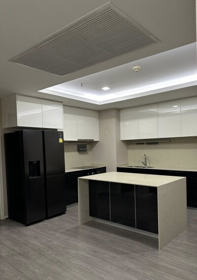 ณุศาศิริ แกรนด์ / 📍 ชั้น 23 อาคาร A ✅ พื้นที่ 123 ตร.ม.