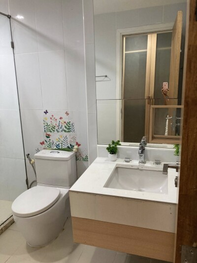 อัพเดทล่าสุด 21/7/2568 : วินด์ สุขุมวิท 23 / ขนาด 53 ตร.ม.  1 ห้องนอน (เตียงขนาด 6 ฟุต)