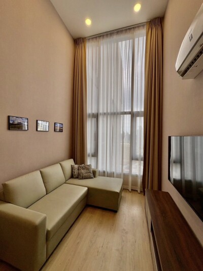 อัพเดทล่าสุด 2/8/2568 : ไลฟ์ พระราม 4 - อโศก / 📐 ขนาด 40 ตร.ม. | 1 ห้องนอน 1 ห้องน้ำ