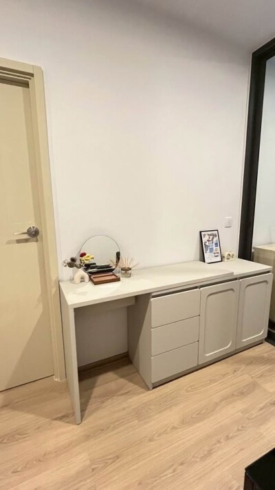 อัพเดตล่าสุด  18/7/2568 :  ไลฟ์ พระราม 4 - อโศก / ขนาด: 32 ตร.ม.  แบบ: 1 ห้องนอน / 1 ห้องน้ำ