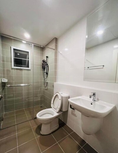 เซนโทร พระราม 9 - กรุงเทพกรีฑา / - บ้านเดี่ยว 2 ชั้น 60.4 ตรว. 210 ตรม.