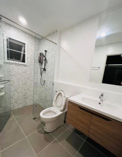 เซนโทร พระราม 9 - กรุงเทพกรีฑา / - บ้านเดี่ยว 2 ชั้น 60.4 ตรว. 210 ตรม.