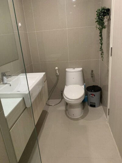 อัพเดตล่าสุด  20/7/2568 : โนเบิล รีโคล สุขุมวิท 19 / • ขนาด 35 ตร.ม. | 1 ห้องนอน | 1 ห้องน้ำ