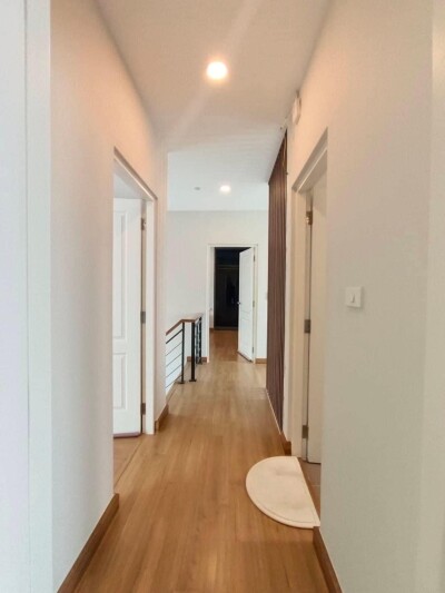 เซนโทร พระราม 9 - กรุงเทพกรีฑา / - บ้านเดี่ยว 2 ชั้น 60.4 ตรว. 210 ตรม.