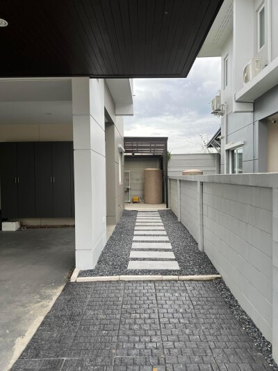 เซนโทร พระราม 9 - กรุงเทพกรีฑา / - บ้านเดี่ยว 2 ชั้น 60.4 ตรว. 210 ตรม.