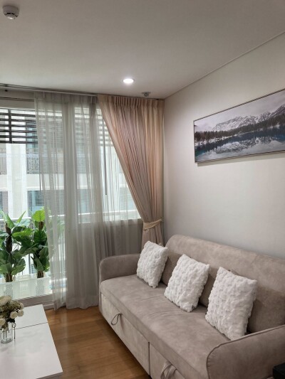 อัพเดทล่าสุด 21/7/2568 : วินด์ สุขุมวิท 23 / ขนาด 53 ตร.ม.  1 ห้องนอน (เตียงขนาด 6 ฟุต)