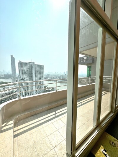 วอเตอร์มาร์ค เจ้าพระยา ริเวอร์ / ยูนิต Triplex ชั้น 26, 27, 28  3 ห้องนอน 3 ห้องน้ำ-24