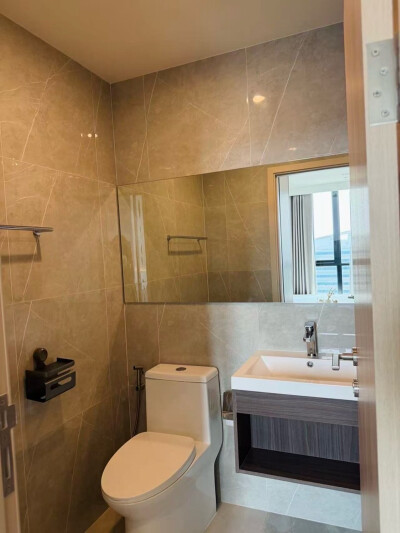 โนเบิล นิว ดิสทริค อาร์ไนน์ / Noble Nue District R9