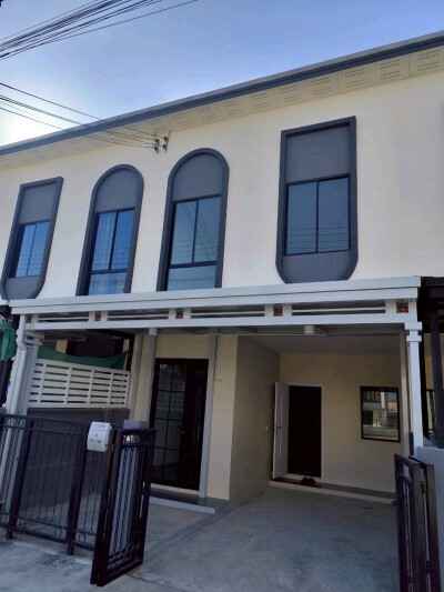 เอ็มไลฟ์ ลำลูกกา - คลอง 4