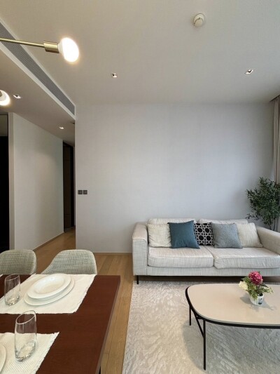 28 ชิดลม / 📐 พื้นที่ใช้สอย 70 ตร.ม. 🛌 ห้องมุม 2 ห้องนอน 🛁 2 ห้องน้ำ-1