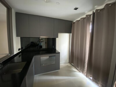 เดอะ รูม เจริญกรุง 30 / The Room Charoenkrung 30