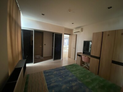 เดอะ รูม เจริญกรุง 30 / The Room Charoenkrung 30