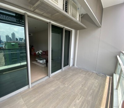 เดอะ รูม เจริญกรุง 30 / The Room Charoenkrung 30