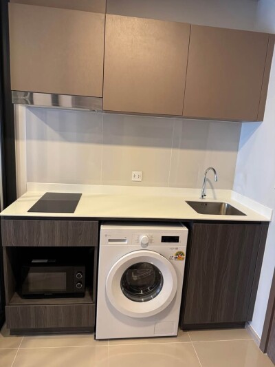 ไลฟ์ พหล - ลาดพร้าว / Life Phahon - Ladprao