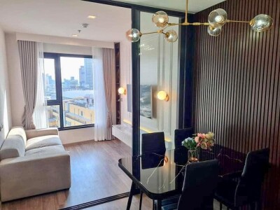 ไลฟ์ ลาดพร้าว วัลเล่ย์ / Life Ladprao Valley