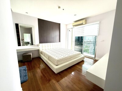 ไฮฟ์ แอท สาทร / Hive at Sathorn