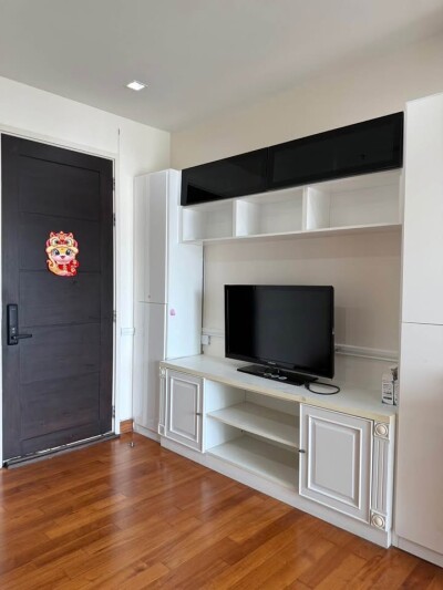 ไอวี่ สาทร 10 / Ivy Sathon 10