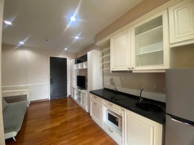 ไอวี่ สาทร 10 / Ivy Sathon 10