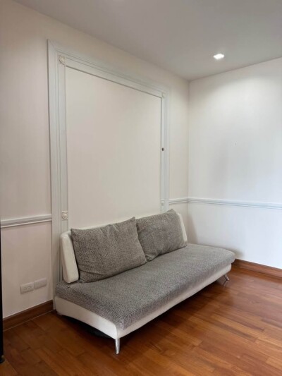 ไอวี่ สาทร 10 / Ivy Sathon 10