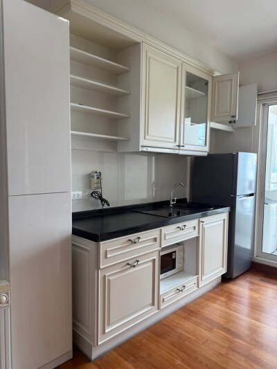 ไอวี่ สาทร 10 / Ivy Sathon 10