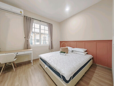 โกลเด้น ทาวน์ ฟิวเจอร์-รังสิต