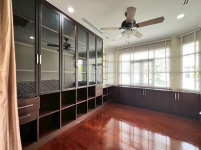 โกลเด้นนครา อ่อนนุช 65 / Golden Nakara Onnut 65-9