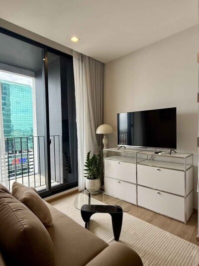 โนเบิล อราวน์ อารีย์ / Noble Around Ari-1