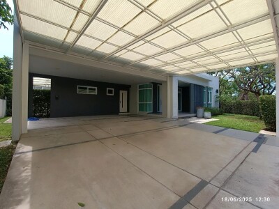 มัณฑนา 2 บางนา กม.7 / เนื้อที่บ้าน 124 ตร.วา เนื้อที่ใช้สอย 335 ตร.เมตร