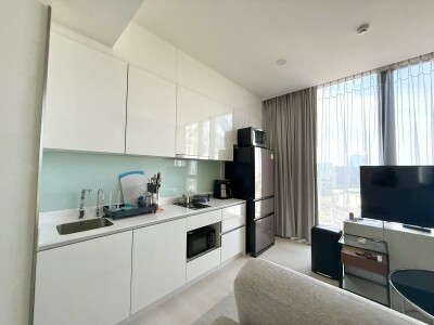 แมสซารีน รัชโยธิน / Mazarine Ratchayothin