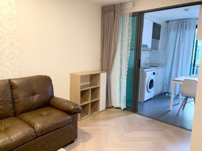 เมโทร ลักซ์ โรสโกลด์ พหลฯ - สุทธิสาร / Metro Luxe Rose Gold Phahol - Sutthisan