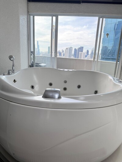 วิทยุ คอมเพล็กซ์ / Wittayu Complex