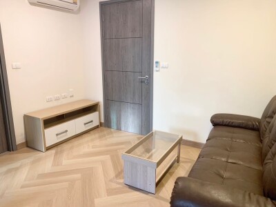 เมโทร ลักซ์ โรสโกลด์ พหลฯ - สุทธิสาร / Metro Luxe Rose Gold Phahol - Sutthisan