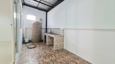 ม.แกรนด์วิว ปทุมธานี สายใน /    24.4 ตรว.  160 ตรม.-11