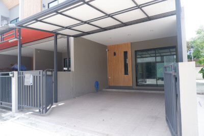 เดอะ แคนวาส สุขุมวิท - สำโรง /