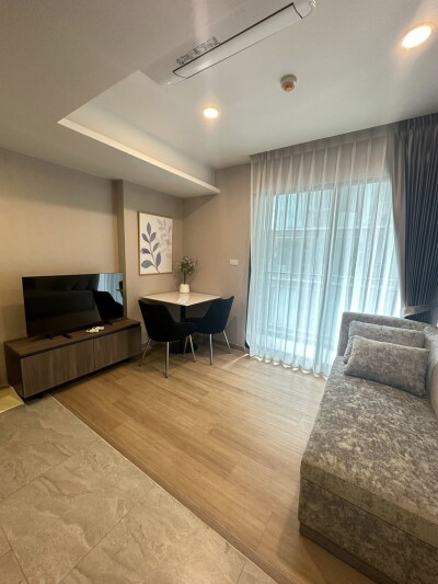 ลอยด์ ศูนย์วิจัย - ทองหล่อ / LLOYD Soonvijai - Thonglor-1